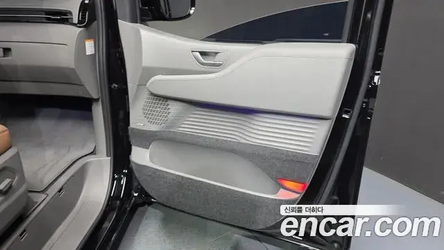 Hyundai Staria 2024 — ფოტო 19/36