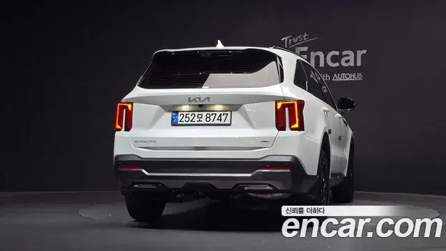 Kia Sorento 2024 — Photo 5/37