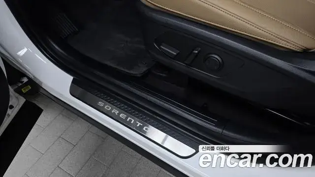 Kia Sorento 2024 — Photo 18/37