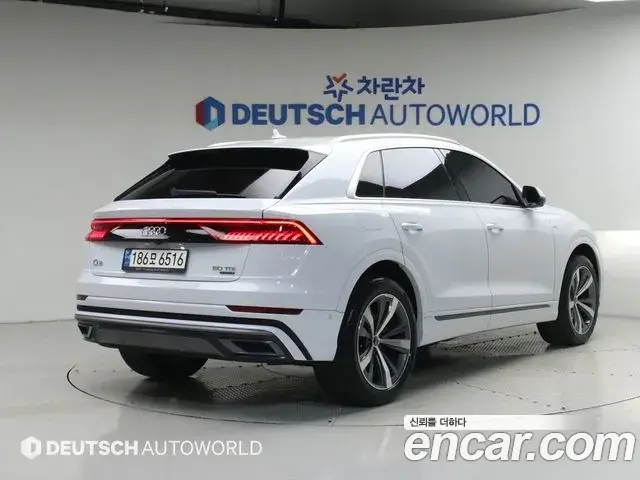 Audi Q8 2021 — ფოტო 12/20