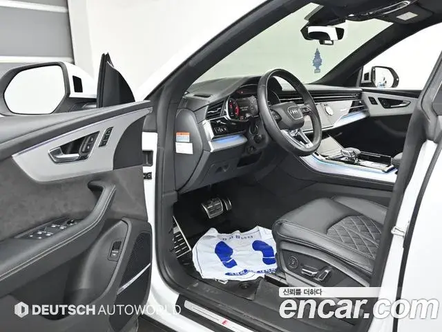 Audi Q8 2021 — ფოტო 8/20