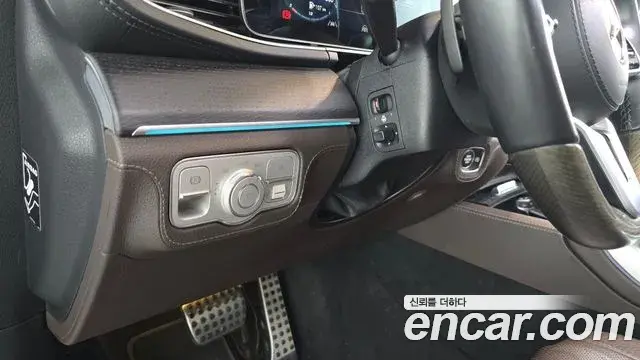 Mercedes-Benz GLS-Class 2022 — Şəkil 10/32