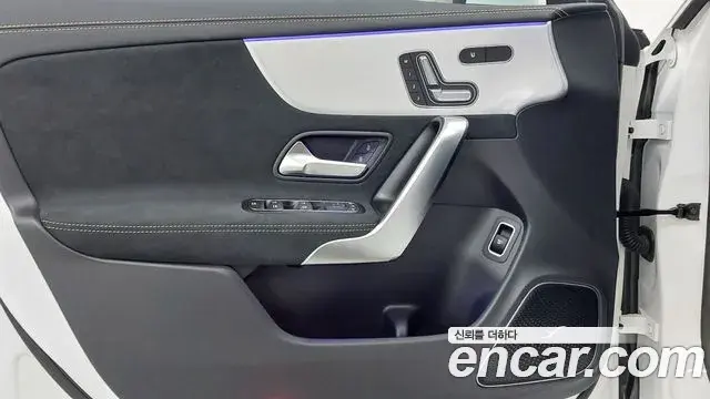Mercedes-Benz CLA-Class 2025 — Фото 15/18