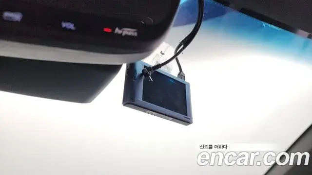 Hyundai Veloster 2020 — Фото 19/20