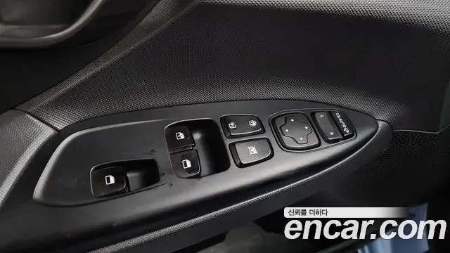 Hyundai Veloster 2020 — Şəkil 26/30