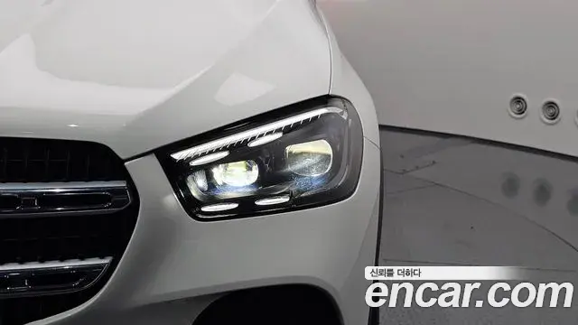 Mercedes-Benz GLE-Class 2025 — Photo 15/34