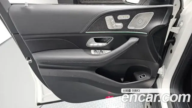 Mercedes-Benz GLE-Class 2025 — Photo 6/34