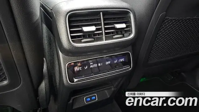 Mercedes-Benz GLE-Class 2025 — Photo 33/34