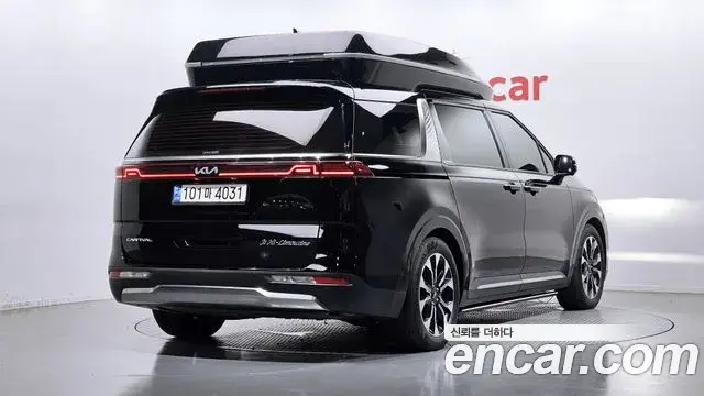 Kia Carnival 2022 — ფოტო 4/20