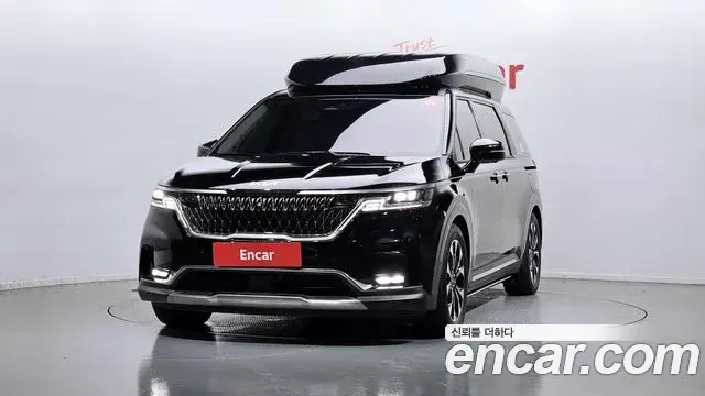Kia Carnival 2022 — ფოტო 2/20