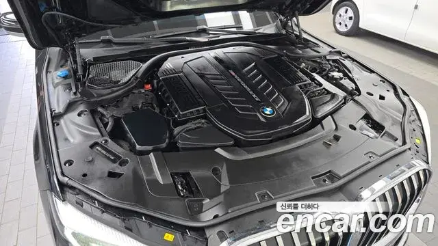BMW 7 Series 2020 — Photo 18/33