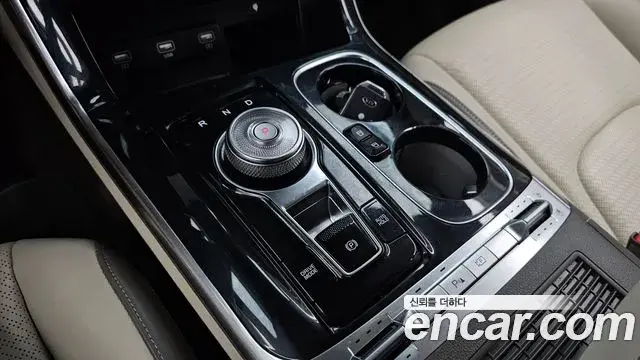 Kia Carnival 2020 — Şəkil 9/30
