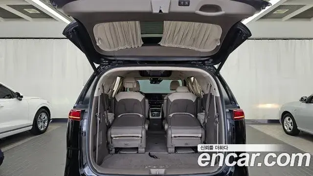 Kia Carnival 2020 — Şəkil 29/30