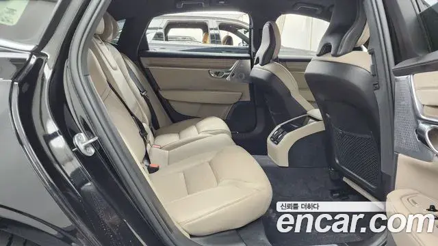 Volvo S90 2026 — ფოტო 30/33