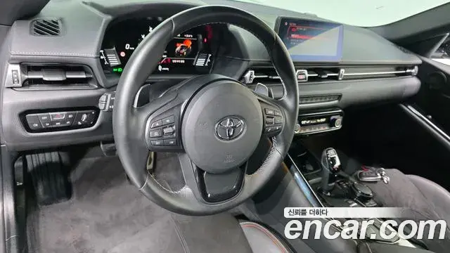 Toyota Supra 2021 — ფოტო 1/32
