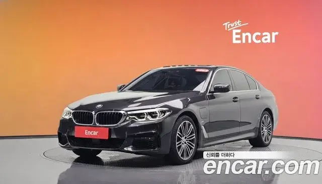 BMW 5 Series 2020 — Фото 1/20