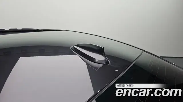 BMW 5 Series 2020 — Şəkil 16/35