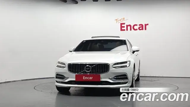 Volvo S90 2019 — Photo 13/34