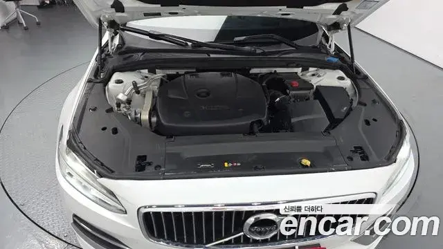 Volvo S90 2019 — Photo 6/34