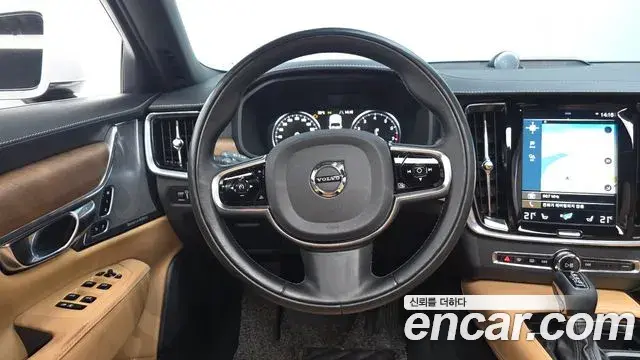 Volvo S90 2019 — Photo 29/34