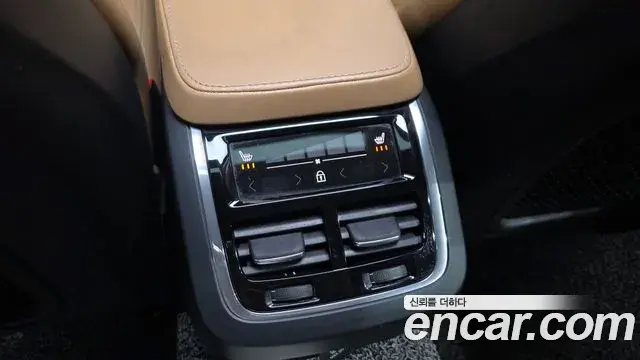 Volvo S90 2019 — Photo 2/34