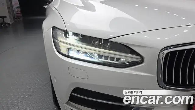 Volvo S90 2019 — Photo 31/34