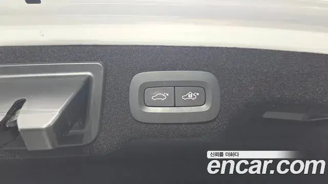Volvo S90 2019 — Photo 21/34