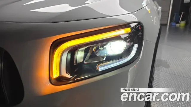 Mercedes-Benz GLB-Class 2023 — ფოტო 11/30