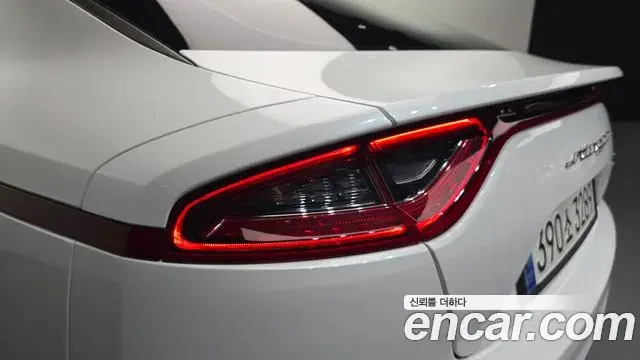 Kia Stinger 2019 — Photo 14/33
