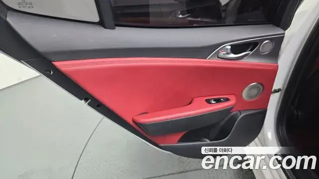 Kia Stinger 2019 — Photo 15/33