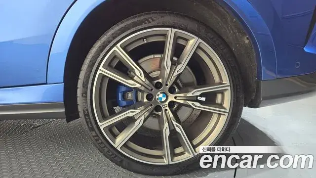 BMW X6 2020 — Şəkil 27/30