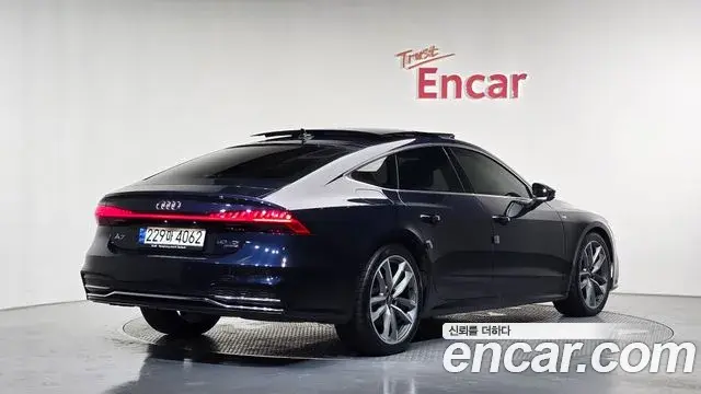 Audi A7 2021 — Şəkil 20/34