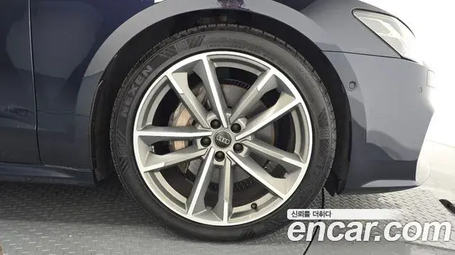 Audi A7 2021 — Şəkil 29/34