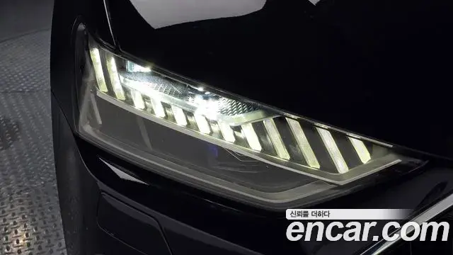 Audi A7 2021 — Şəkil 18/34