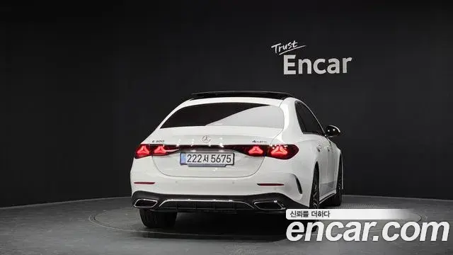 Mercedes-Benz E-Class 2026 — Şəkil 15/35