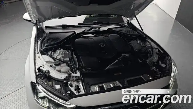 Mercedes-Benz E-Class 2026 — Şəkil 25/35