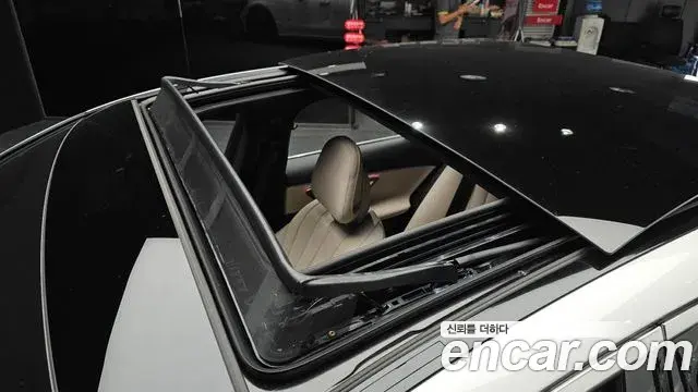 Mercedes-Benz E-Class 2026 — Şəkil 13/35