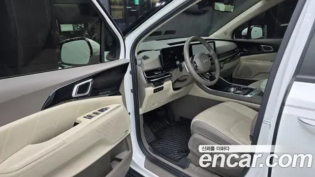 Kia Carnival 2024 — Photo 5/20