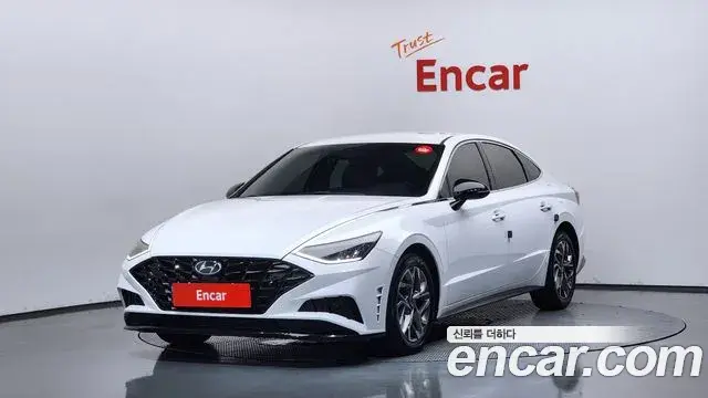 Hyundai Sonata 2021 — Фото 1/20