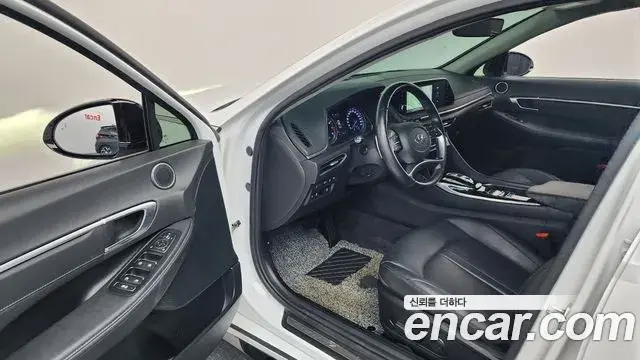 Hyundai Sonata 2021 — Фото 10/20