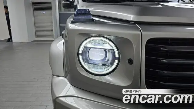 Mercedes-Benz G-Class 2025 — Photo 5/31