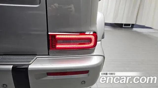 Mercedes-Benz G-Class 2025 — Photo 2/31