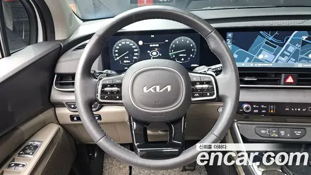 Kia Carnival 2023 — Фото 14/20