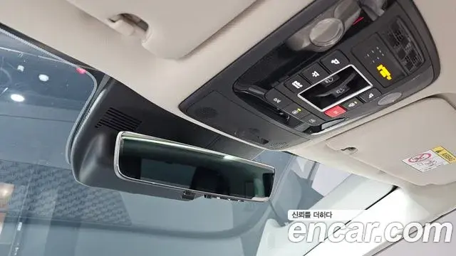 Kia Carnival 2023 — ფოტო 38/40