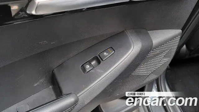 Kia Seltos 2022 — Photo 2/34