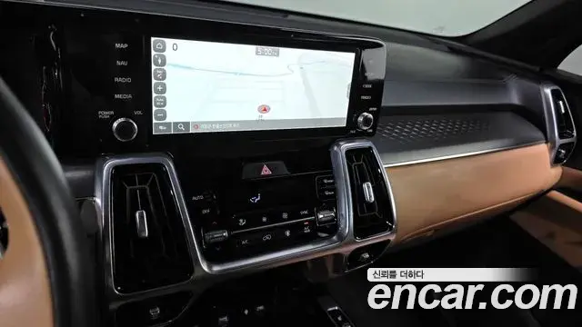 Kia Sorento 2022 — Photo 5/33