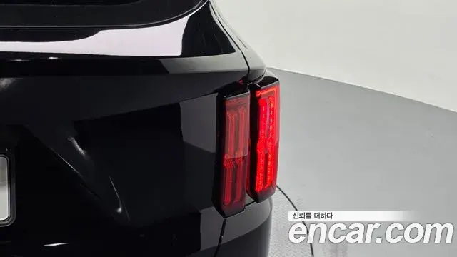Kia Sorento 2022 — Photo 1/33