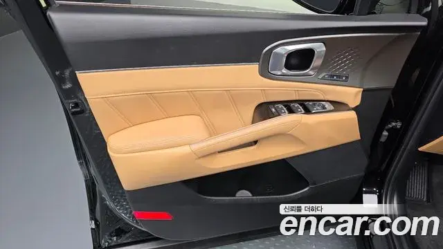 Kia Sorento 2022 — Photo 32/33