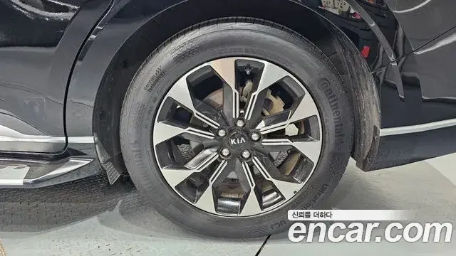 Kia Carnival 2021 — Photo 5/20