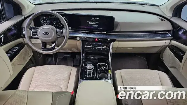 Kia Carnival 2021 — Photo 7/20